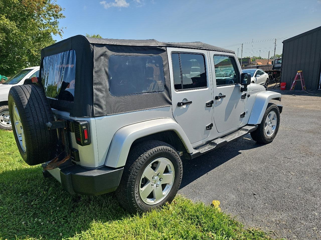 Jeep Wrangler Unlimited Sahara 4WD 2010