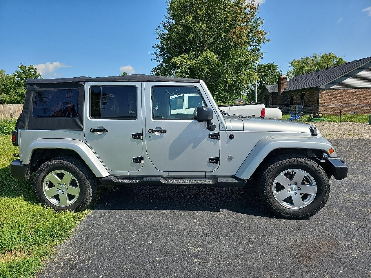 Jeep Wrangler Unlimited Sahara 4WD 2010
