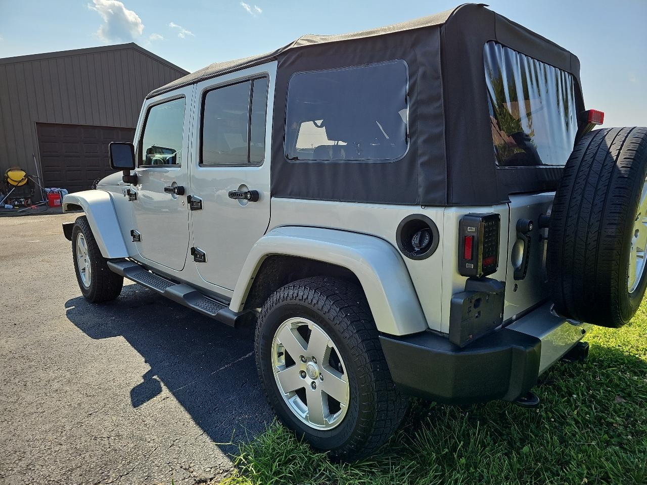 Jeep Wrangler Unlimited Sahara 4WD 2010