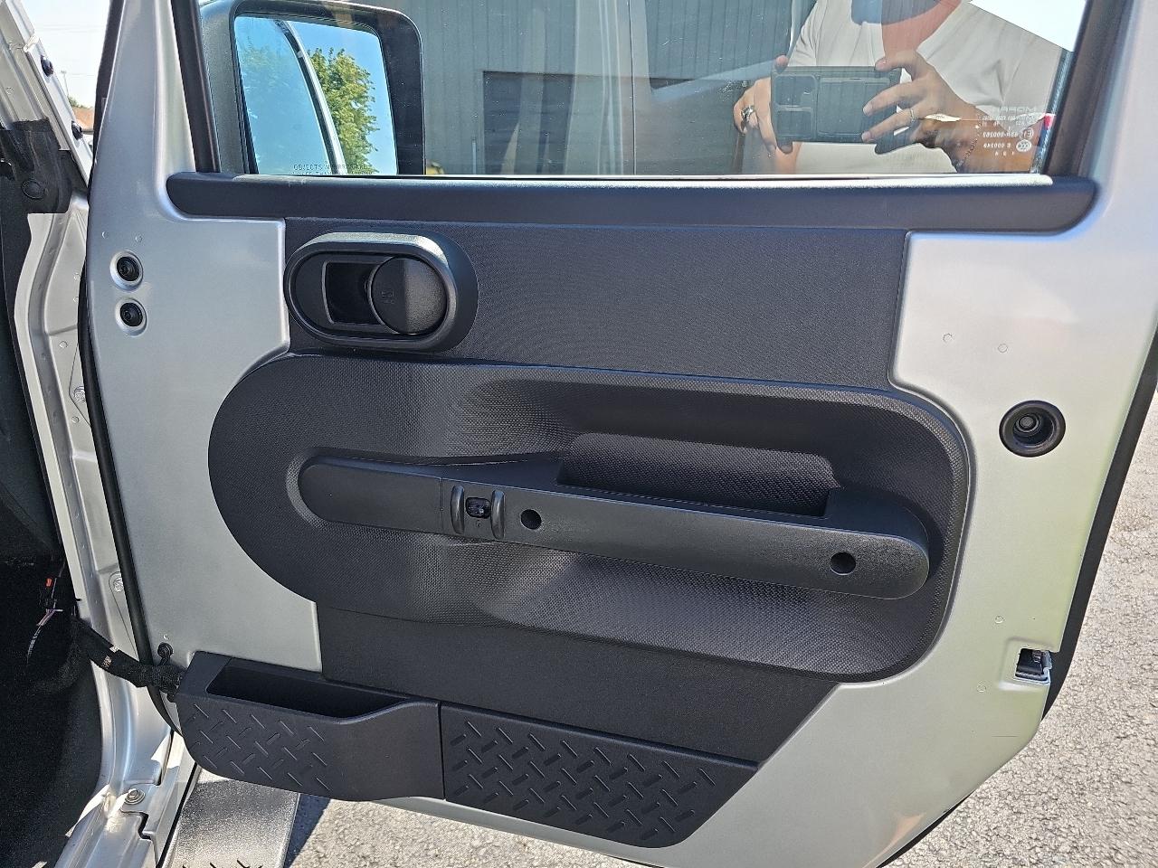 Jeep Wrangler Unlimited Sahara 4WD 2010