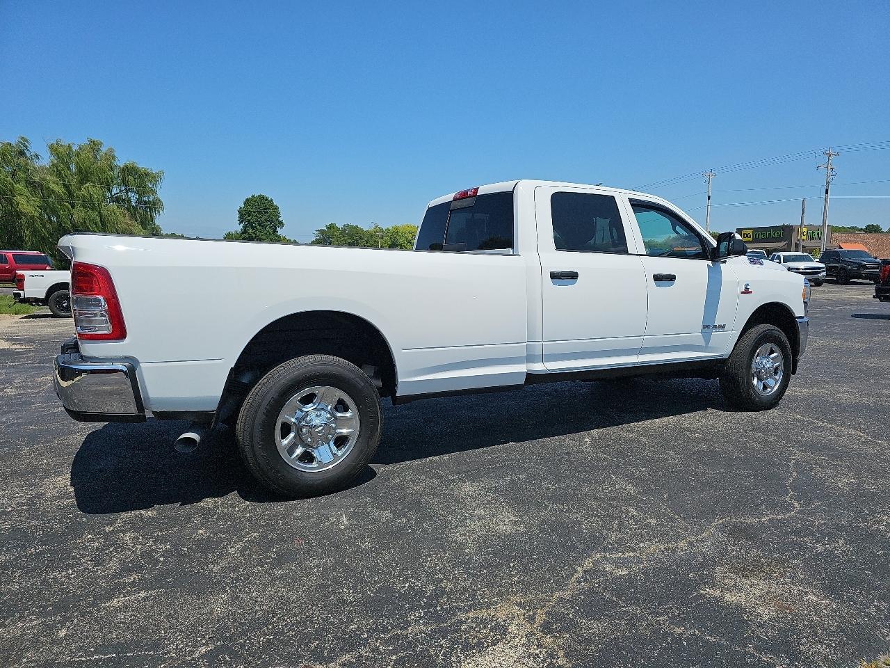 RAM 3500 Tradesman Crew Cab 4WD 2022