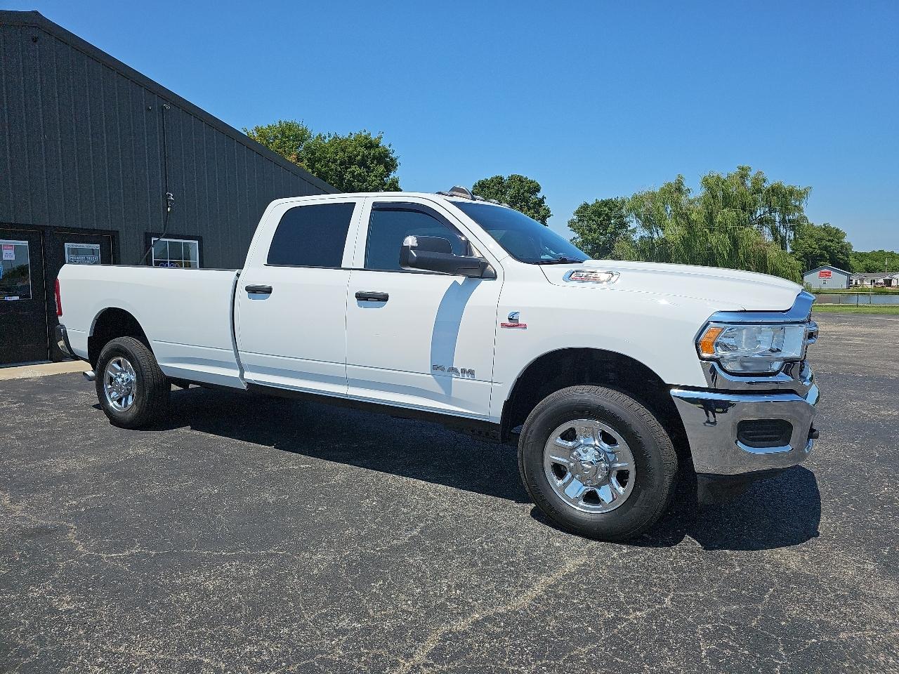 RAM 3500 Tradesman Crew Cab 4WD 2022