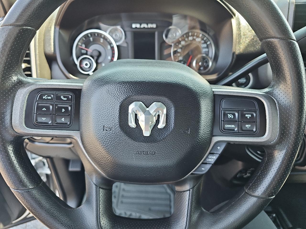 RAM 3500 Tradesman Crew Cab 4WD 2022