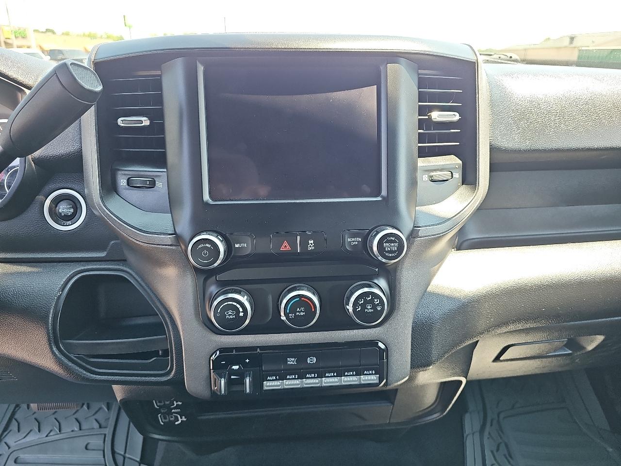 RAM 3500 Tradesman Crew Cab 4WD 2022