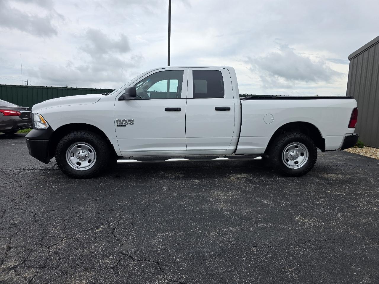 RAM 1500 Classic Tradesman Quad Cab 4WD 2021
