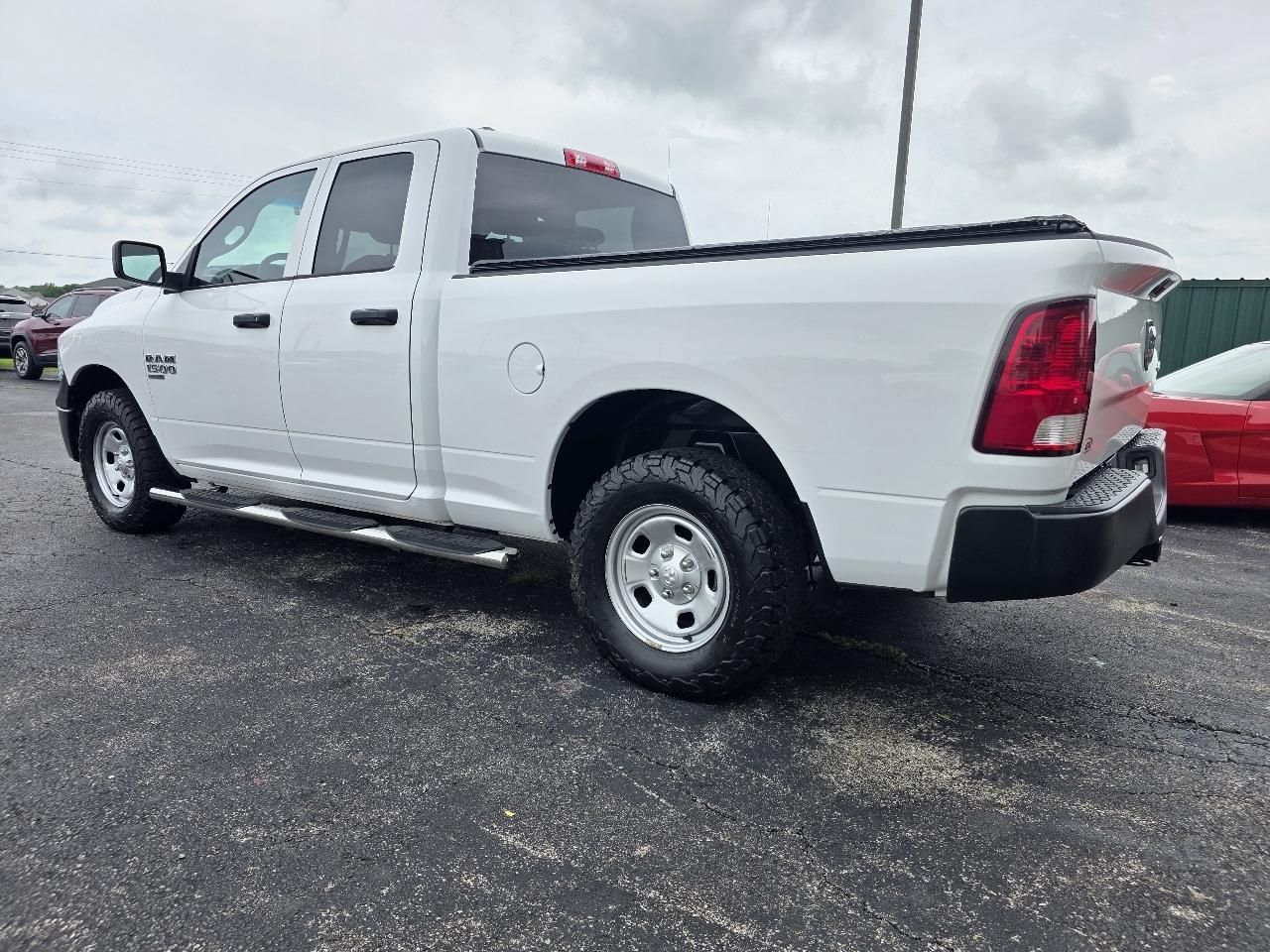 RAM 1500 Classic Tradesman Quad Cab 4WD 2021
