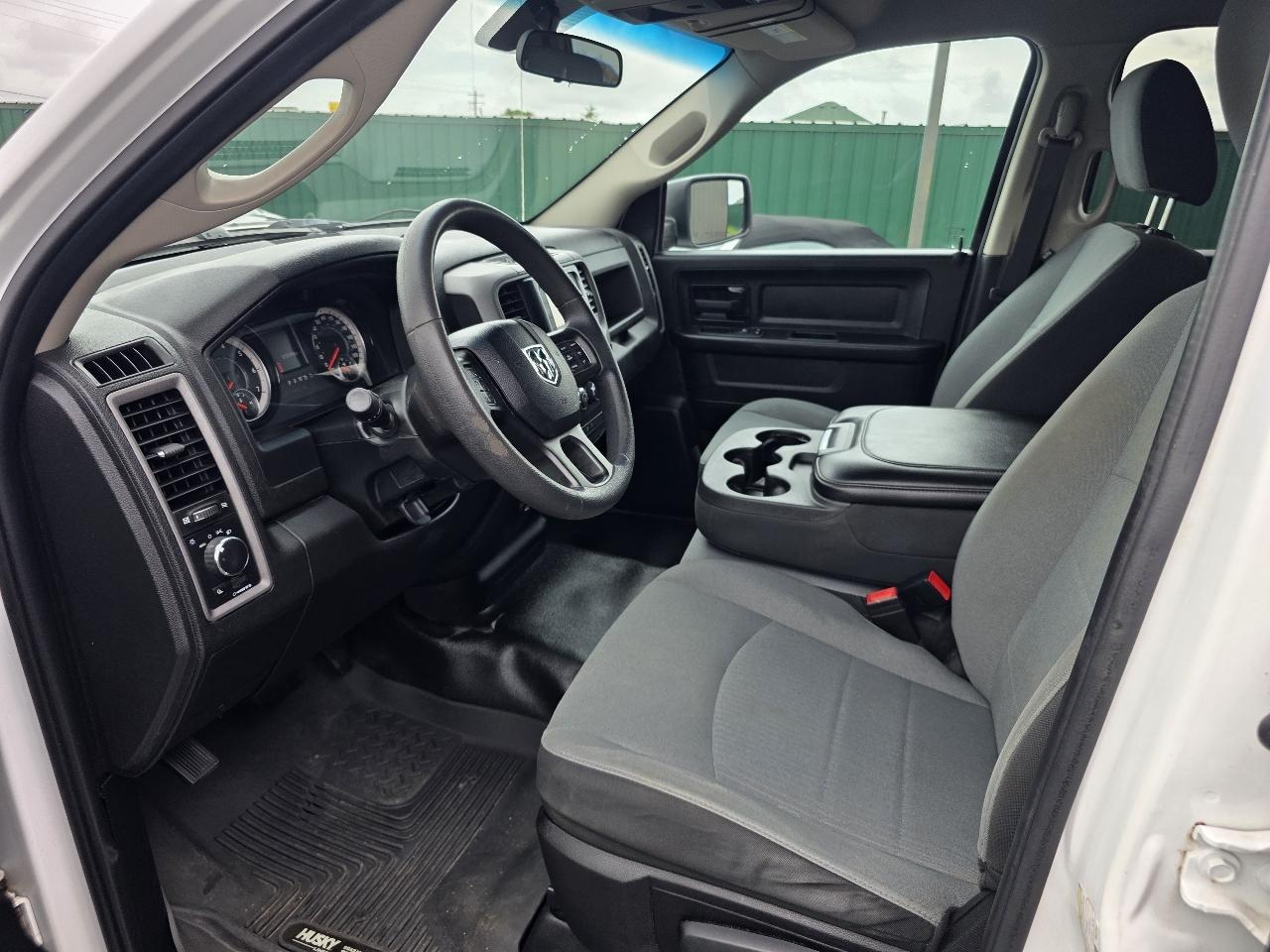 RAM 1500 Classic Tradesman Quad Cab 4WD 2021