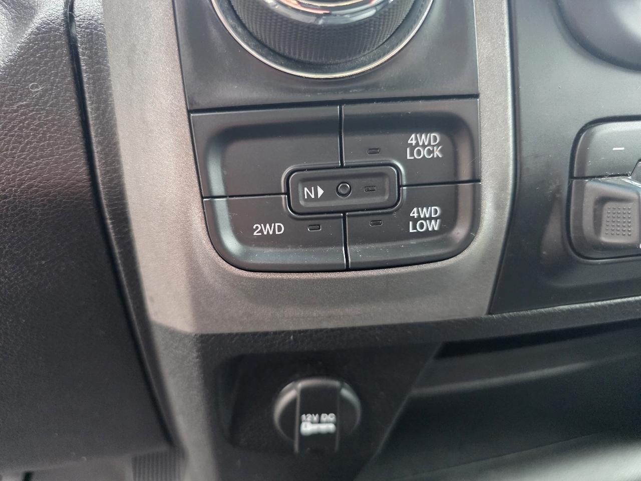 RAM 1500 Classic Tradesman Quad Cab 4WD 2021
