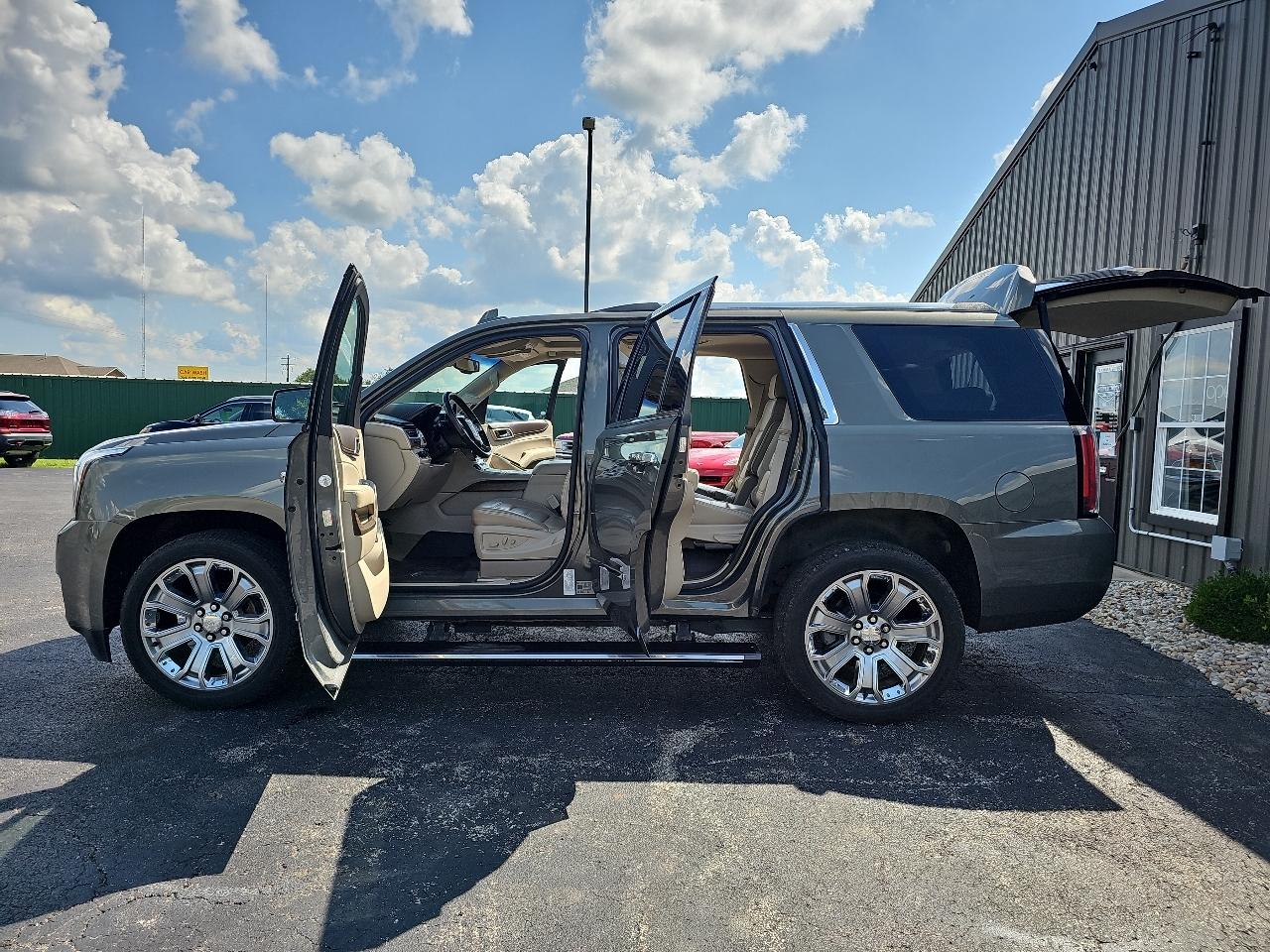 GMC Yukon Denali 4WD 2018
