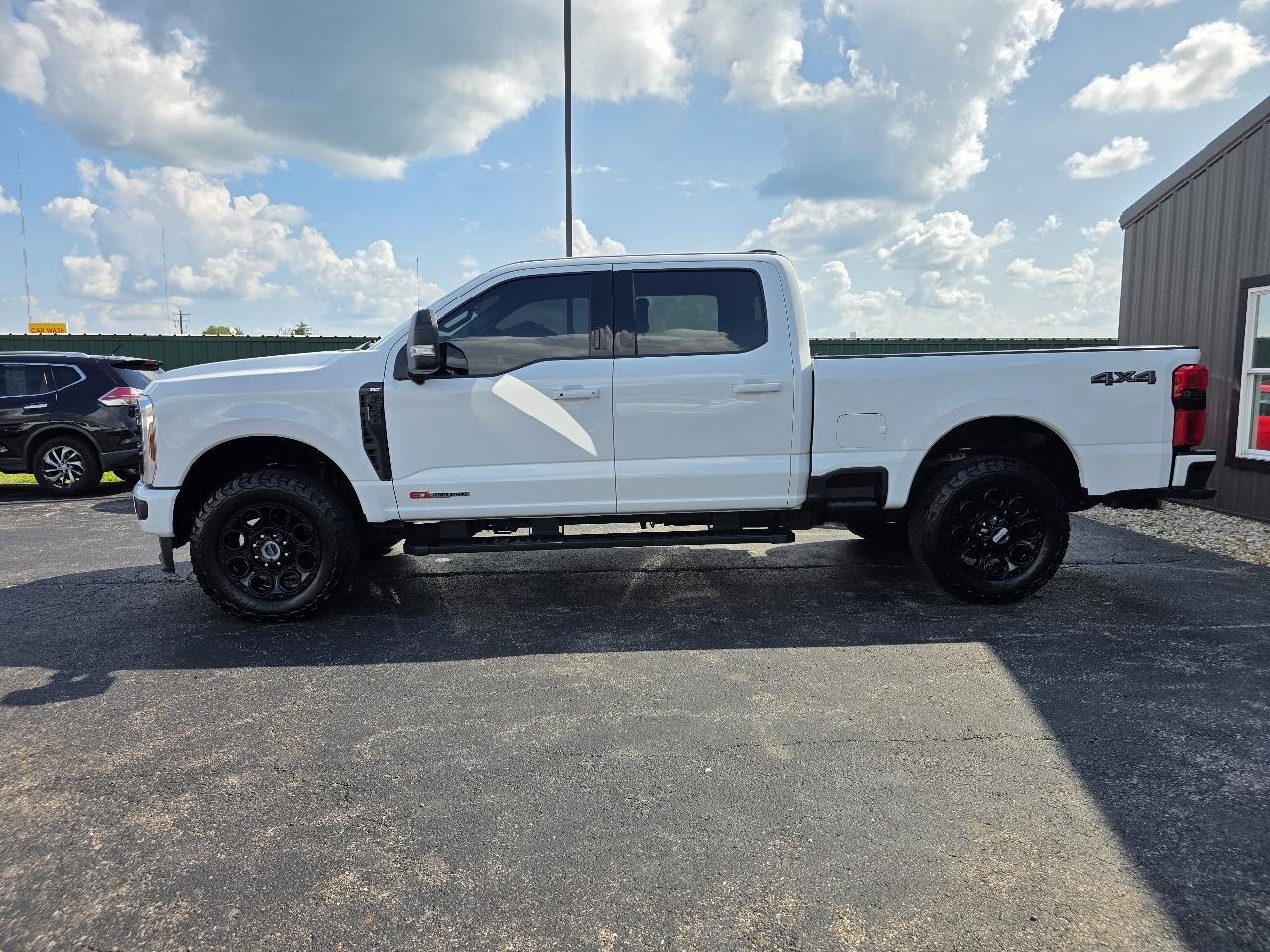Ford F-350 SD XLT Crew Cab 4WD 2024