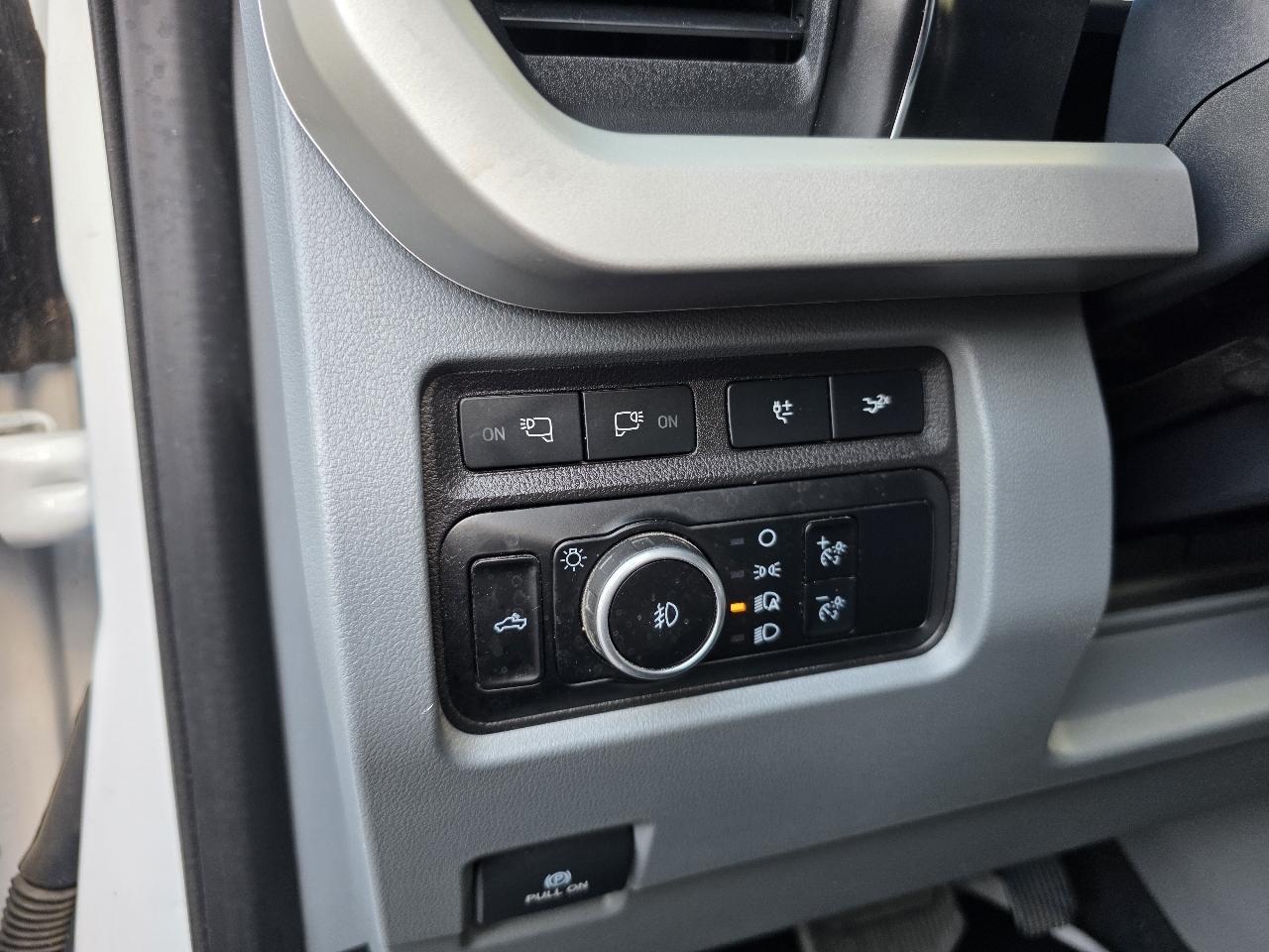Ford F-350 SD XLT Crew Cab 4WD 2024