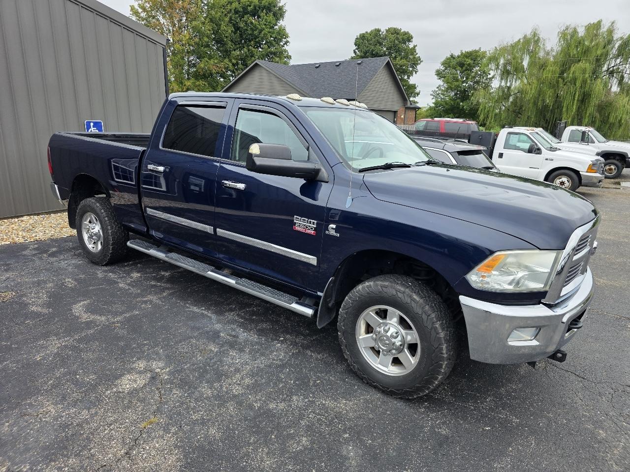 Dodge 2500 SLT Crew Cab SWB 4WD 2012