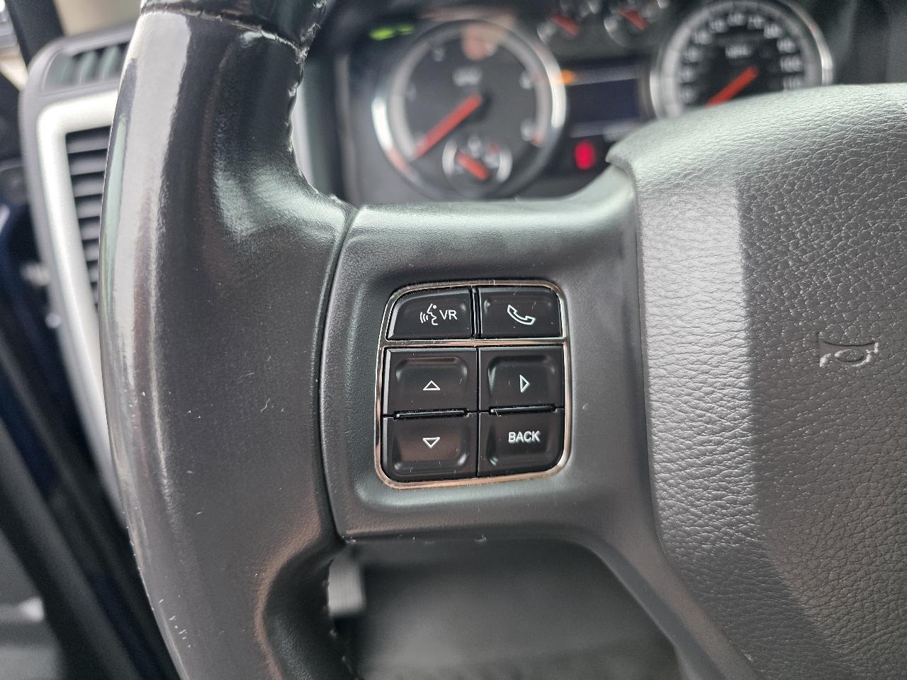 Dodge 2500 SLT Crew Cab SWB 4WD 2012