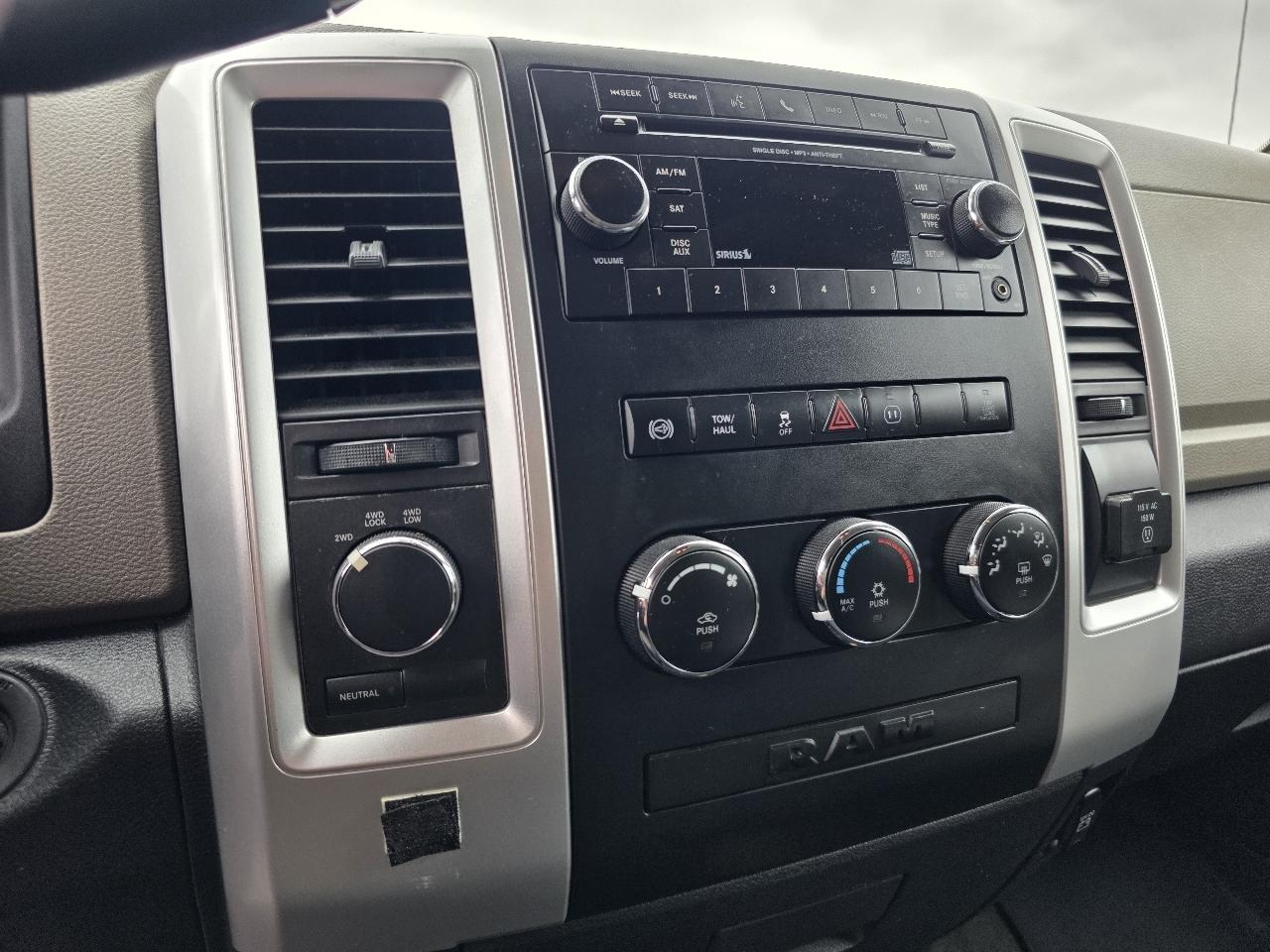 Dodge 2500 SLT Crew Cab SWB 4WD 2012