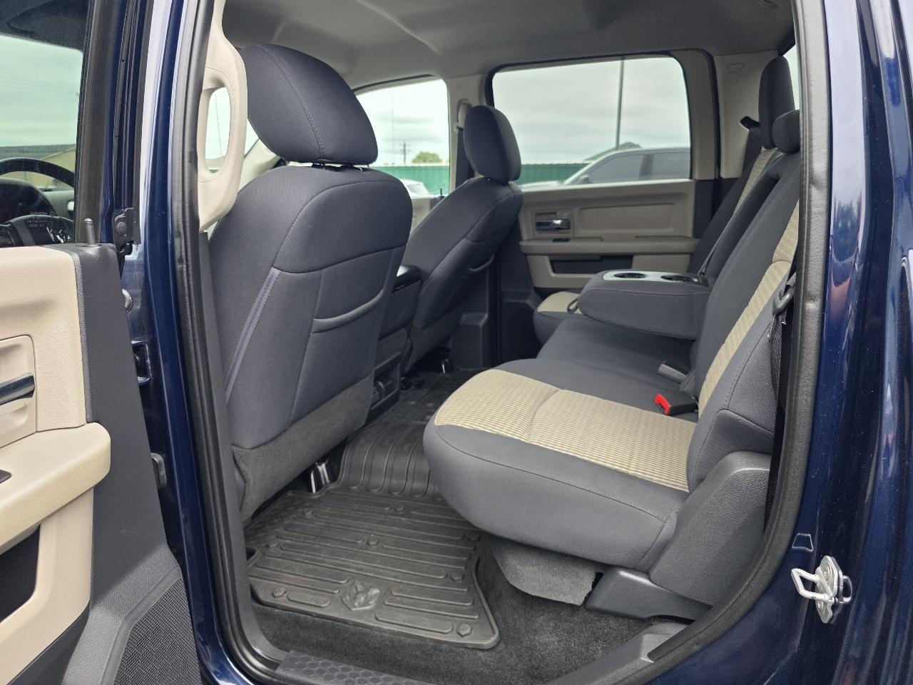 Dodge 2500 SLT Crew Cab SWB 4WD 2012
