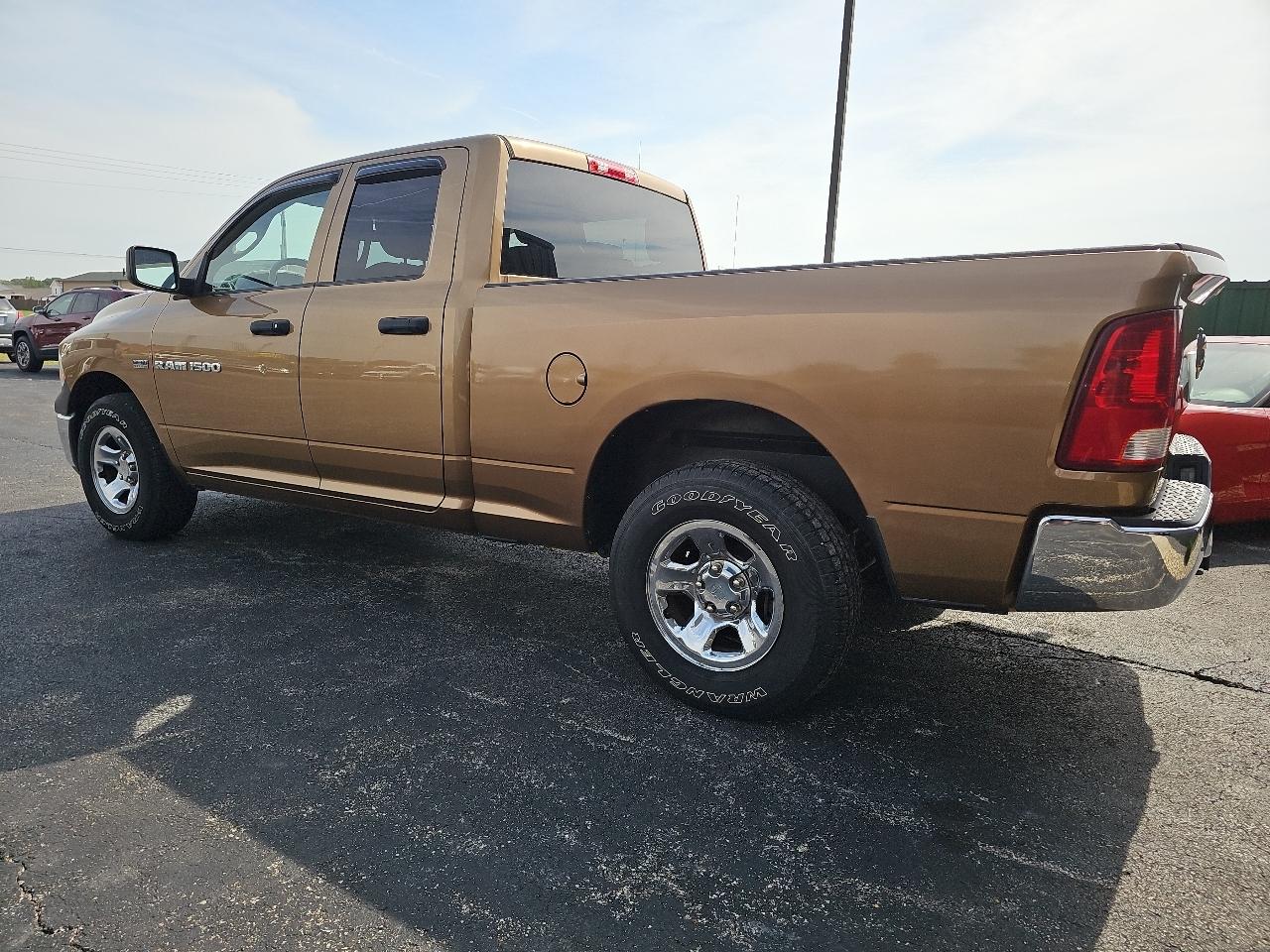Dodge 1500 SLT Quad Cab 4WD 2011