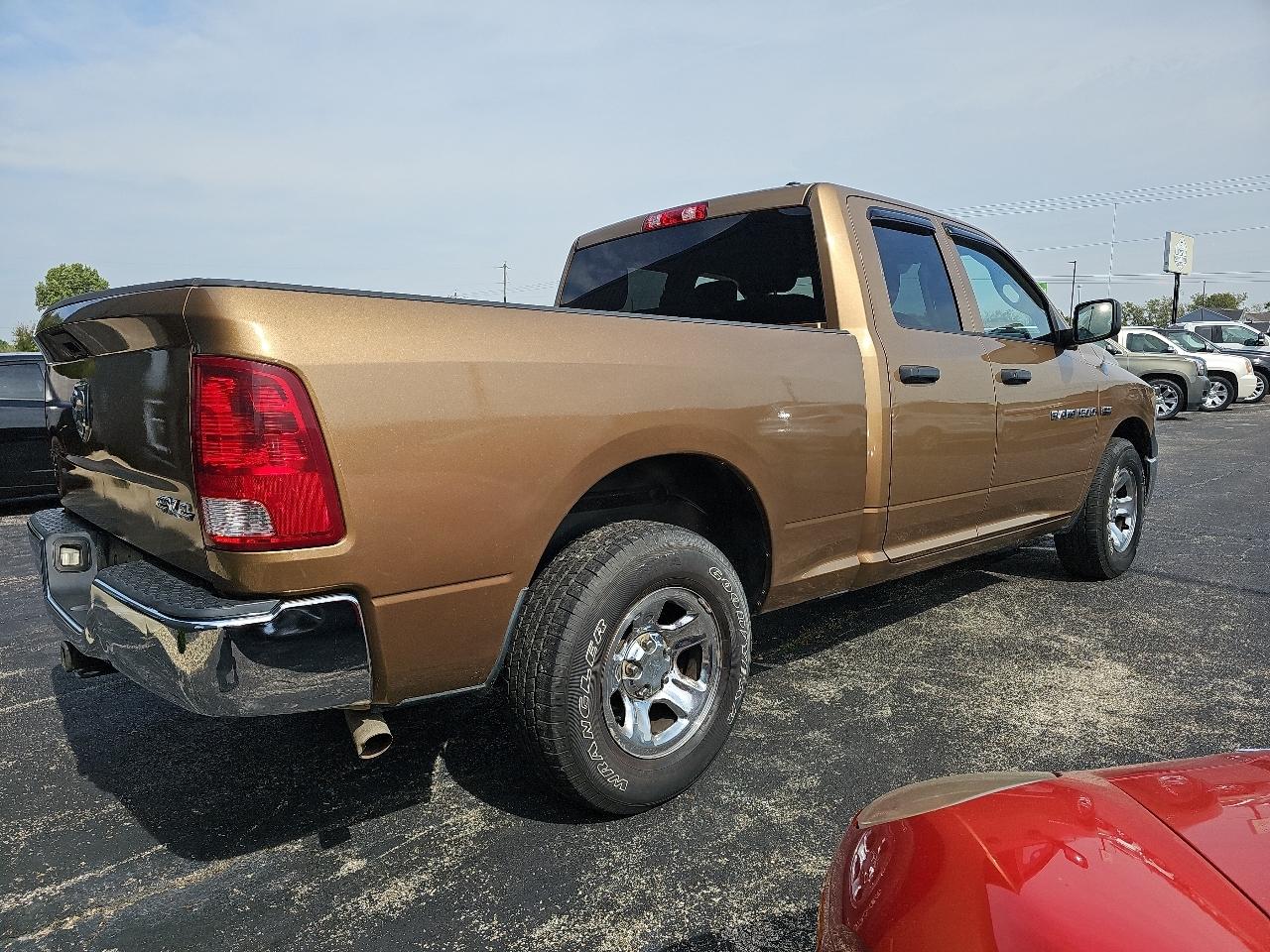 Dodge 1500 SLT Quad Cab 4WD 2011