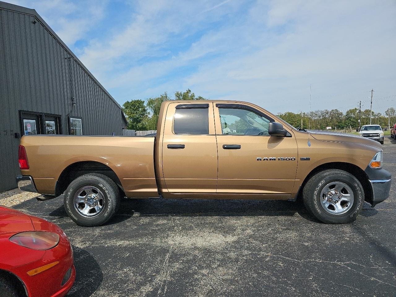 Dodge 1500 SLT Quad Cab 4WD 2011