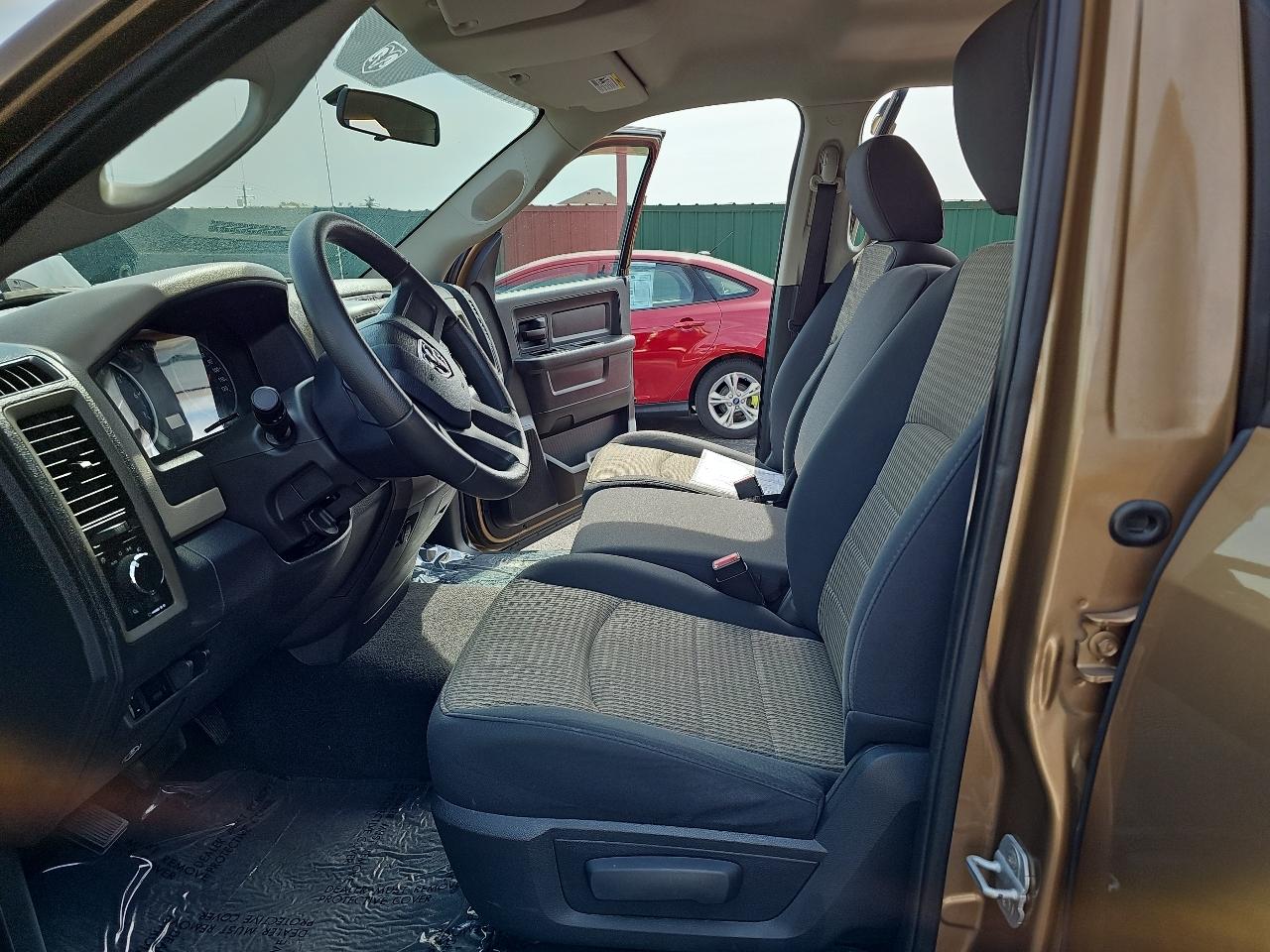 Dodge 1500 SLT Quad Cab 4WD 2011