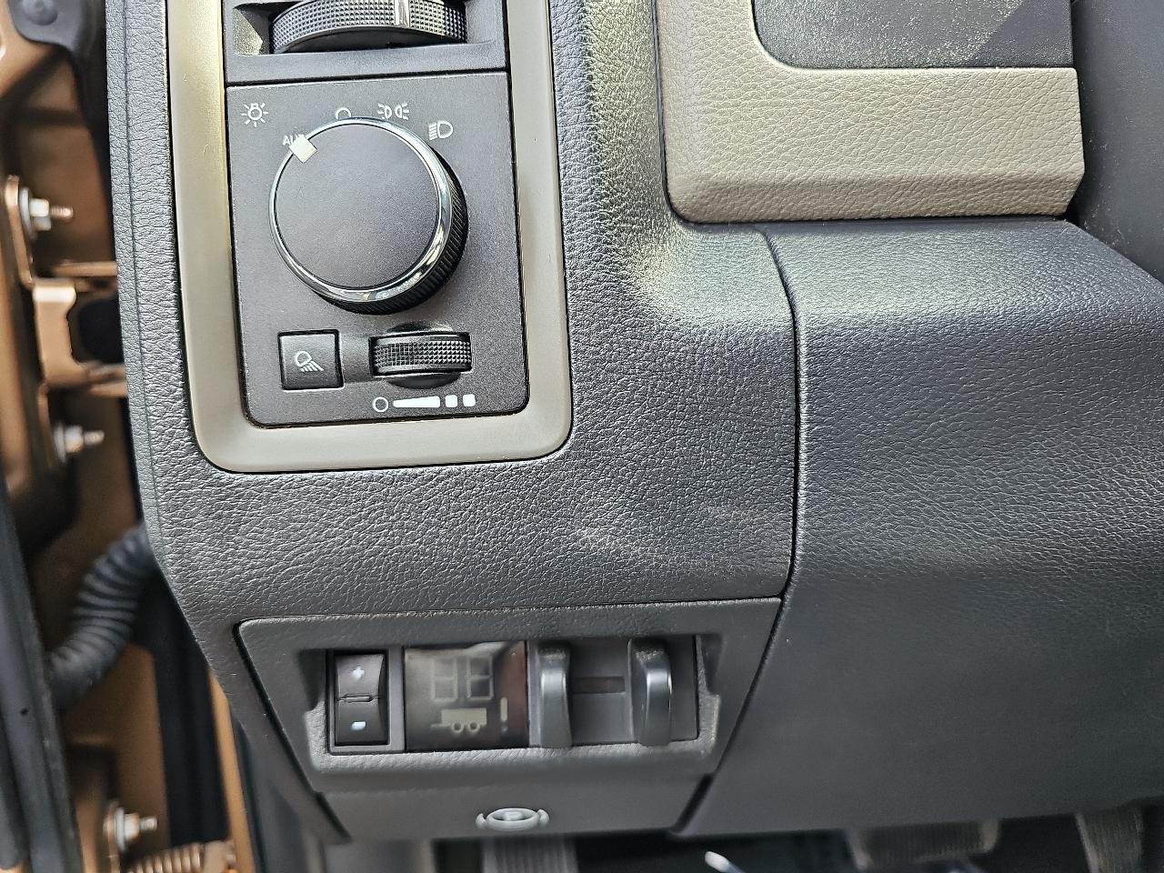 Dodge 1500 SLT Quad Cab 4WD 2011