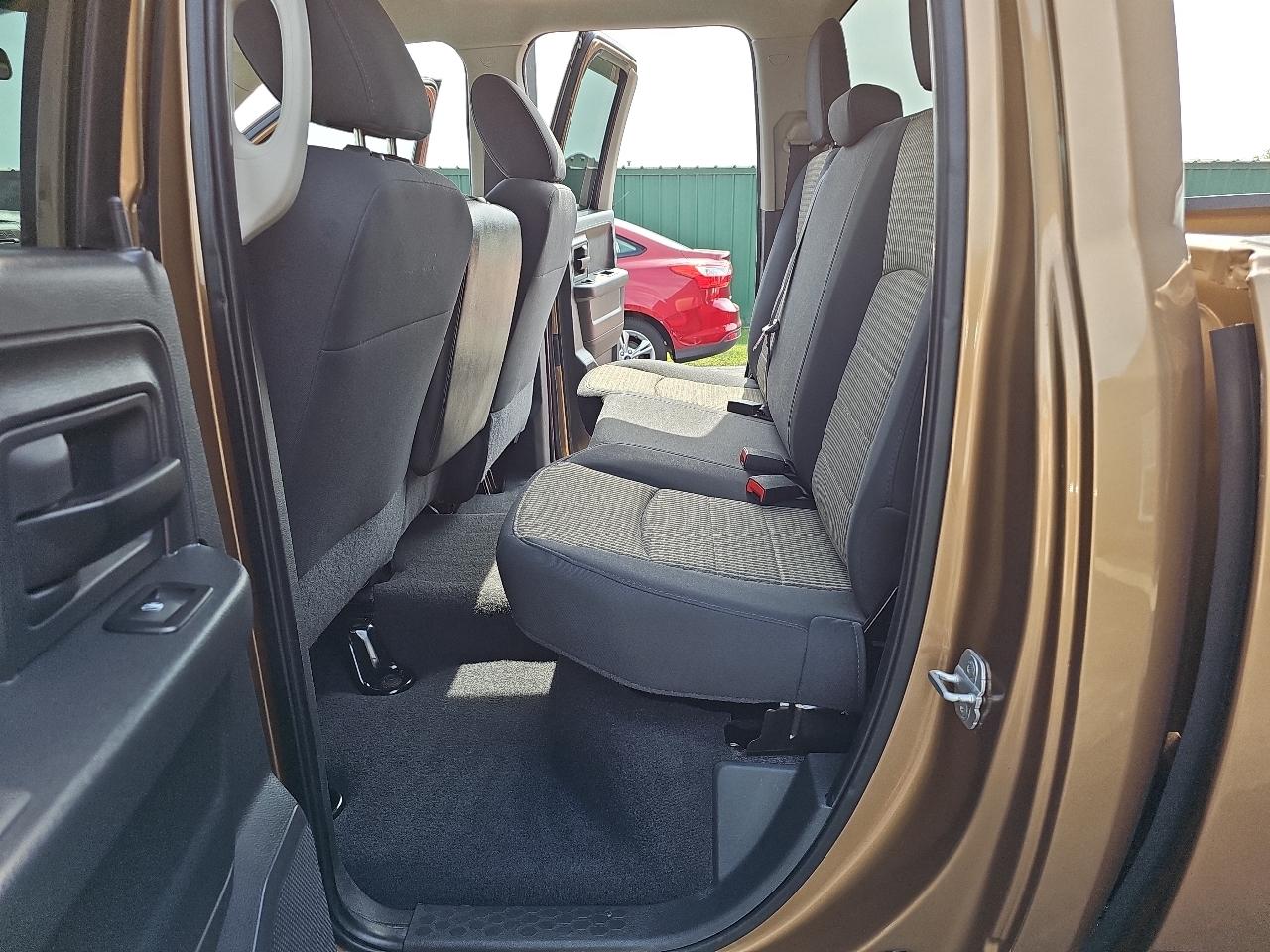Dodge 1500 SLT Quad Cab 4WD 2011