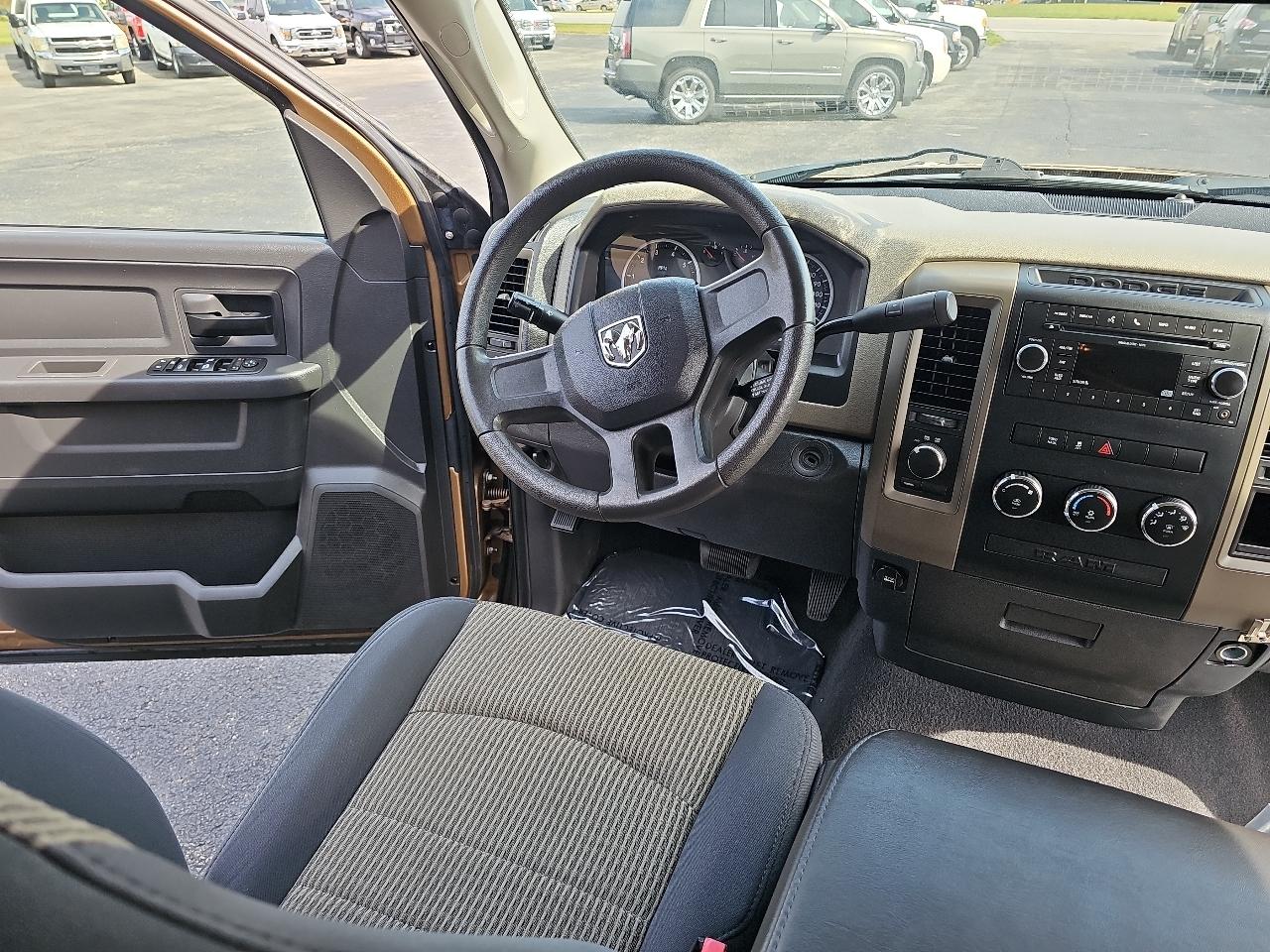 Dodge 1500 SLT Quad Cab 4WD 2011