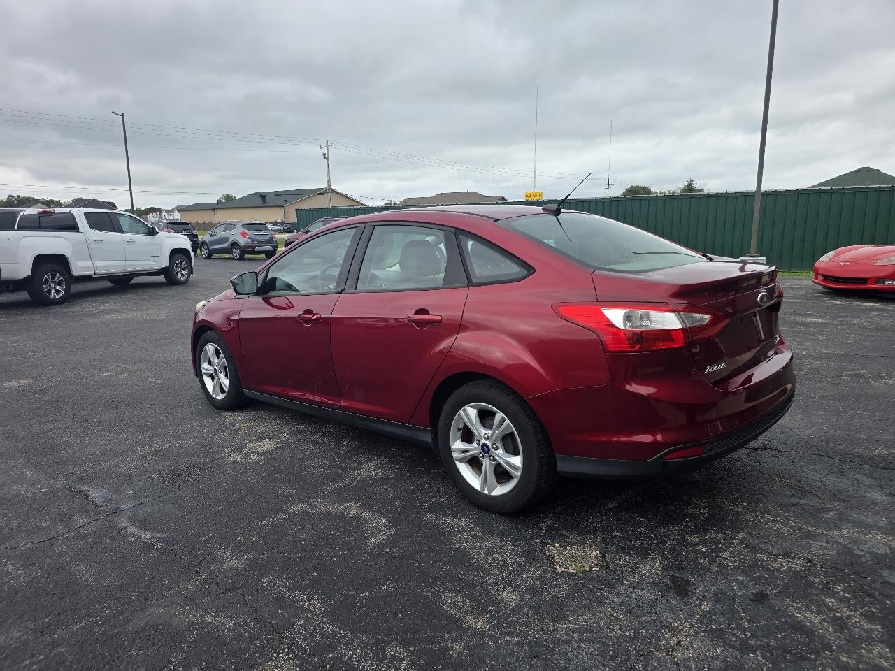 Ford Focus SE Sedan 2013