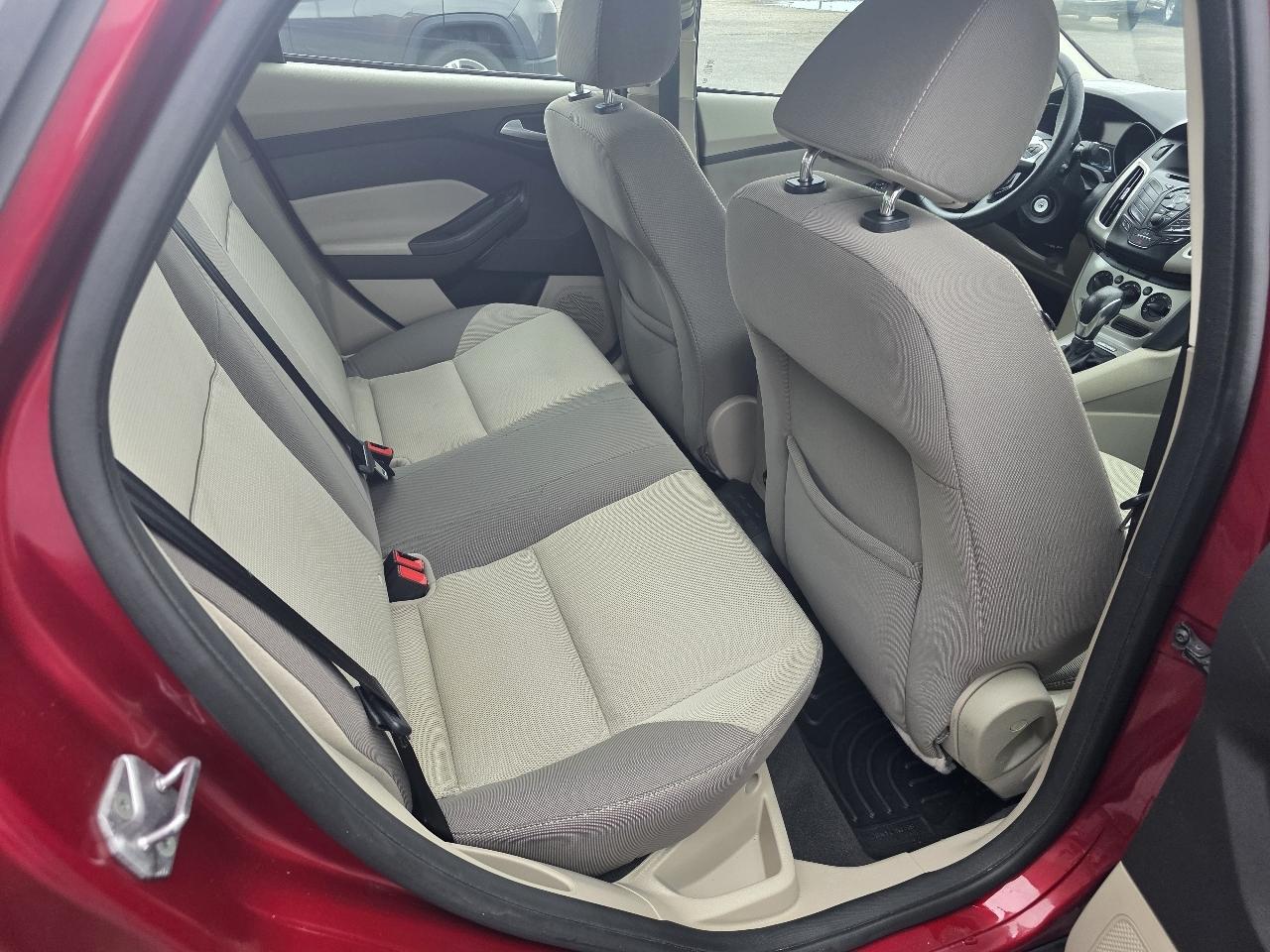 Ford Focus SE Sedan 2013
