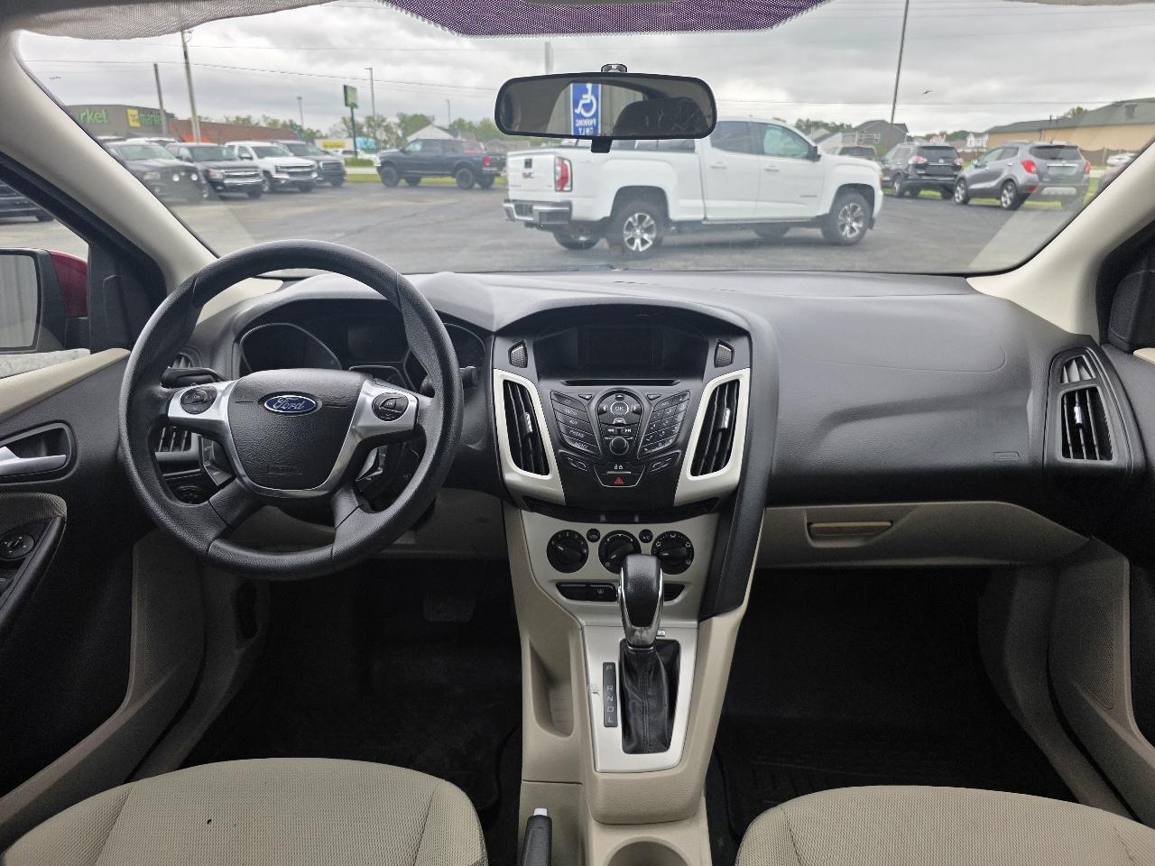 Ford Focus SE Sedan 2013