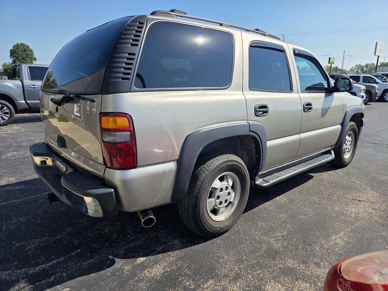 Chevrolet Tahoe 4WD 2001
