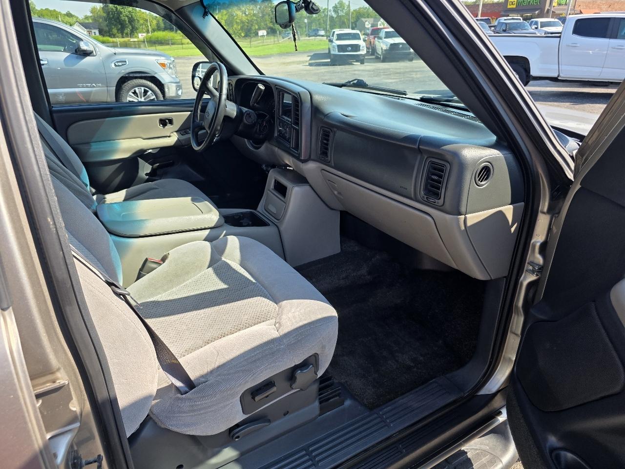 Chevrolet Tahoe 4WD 2001