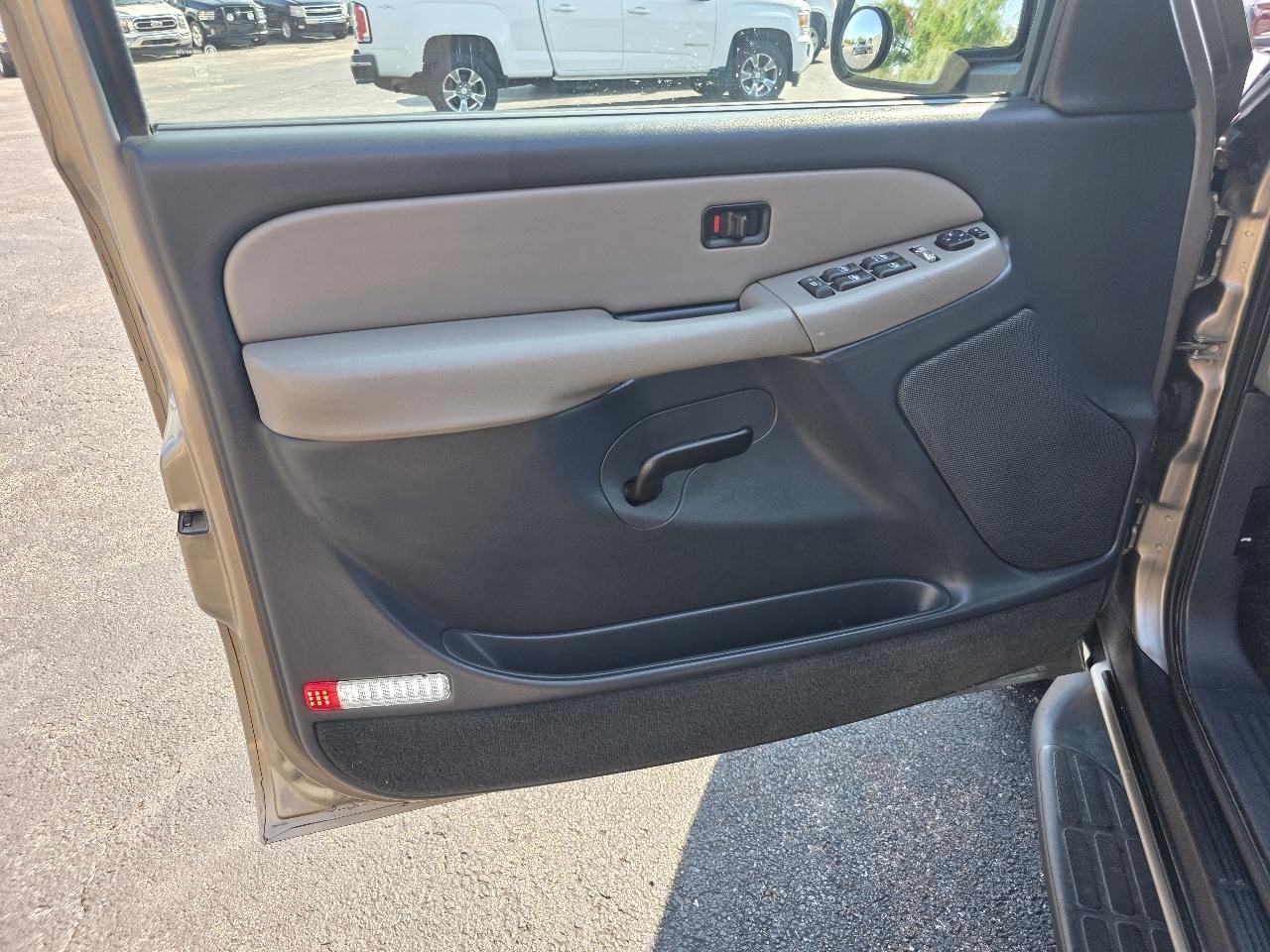 Chevrolet Tahoe 4WD 2001