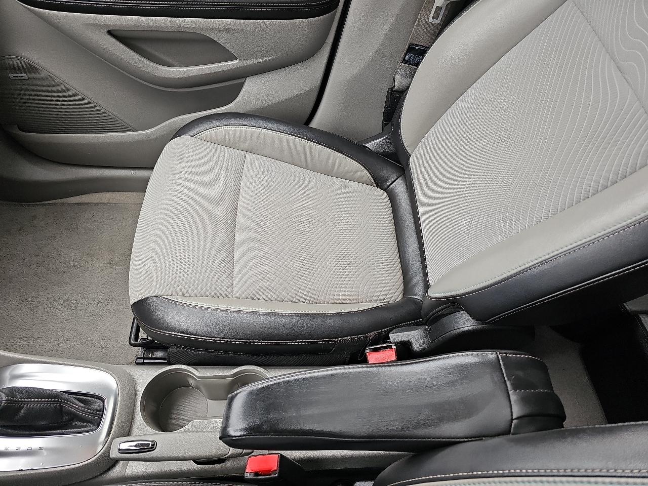 Buick Encore Convenience FWD 2014