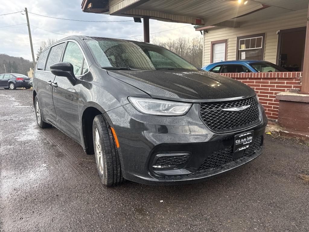 Chrysler Pacifica Touring L 2024