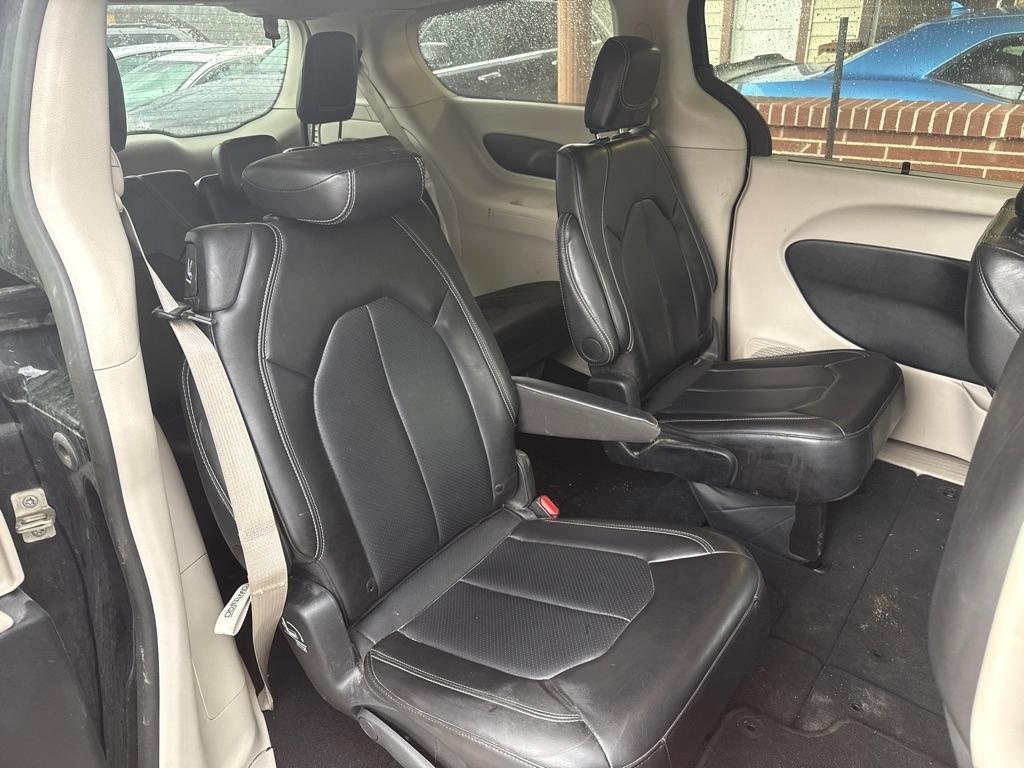 Chrysler Pacifica Touring L 2024