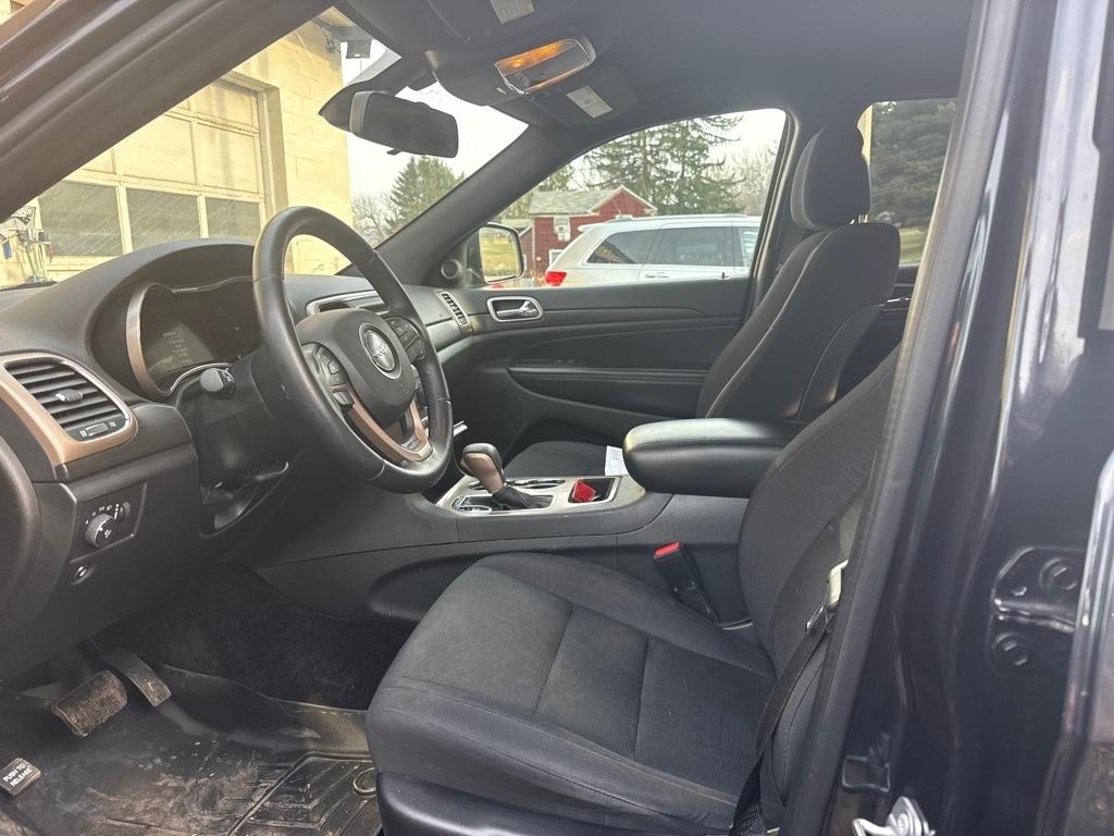 Jeep Grand Cherokee Laredo 4WD 2016