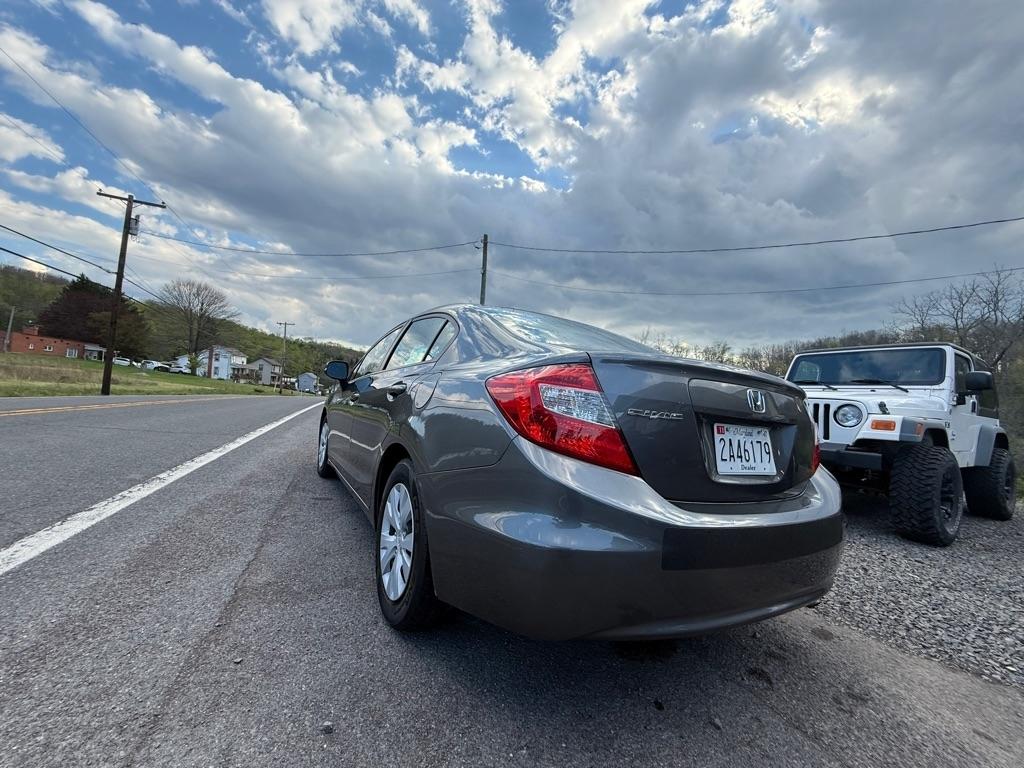 Honda Civic LX Sedan 5-Speed AT 2012