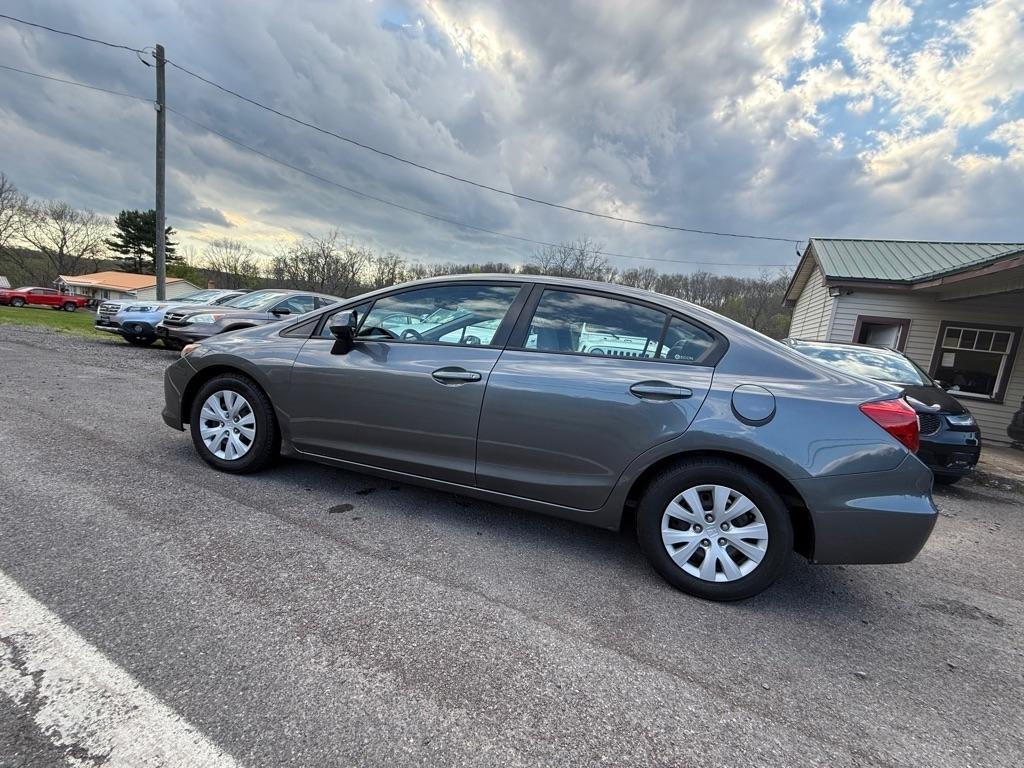 Honda Civic LX Sedan 5-Speed AT 2012
