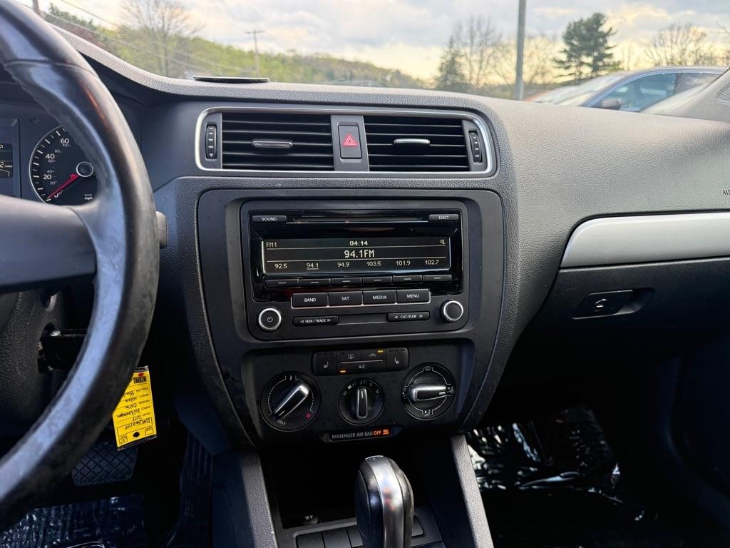 Volkswagen Jetta SE 2013