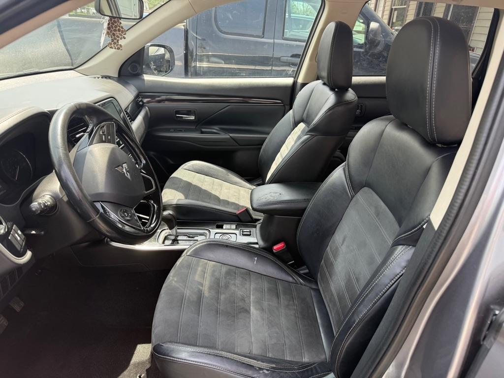 Mitsubishi Outlander SEL AWD 2019