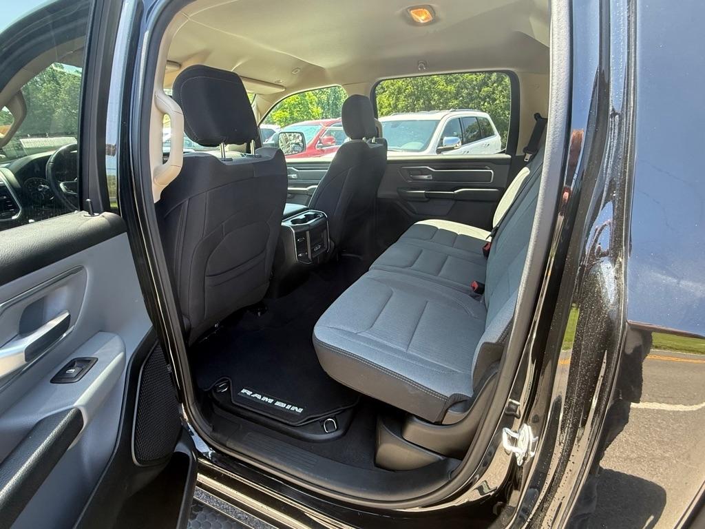 RAM 1500 Big Horn Crew Cab SWB 4WD 2019