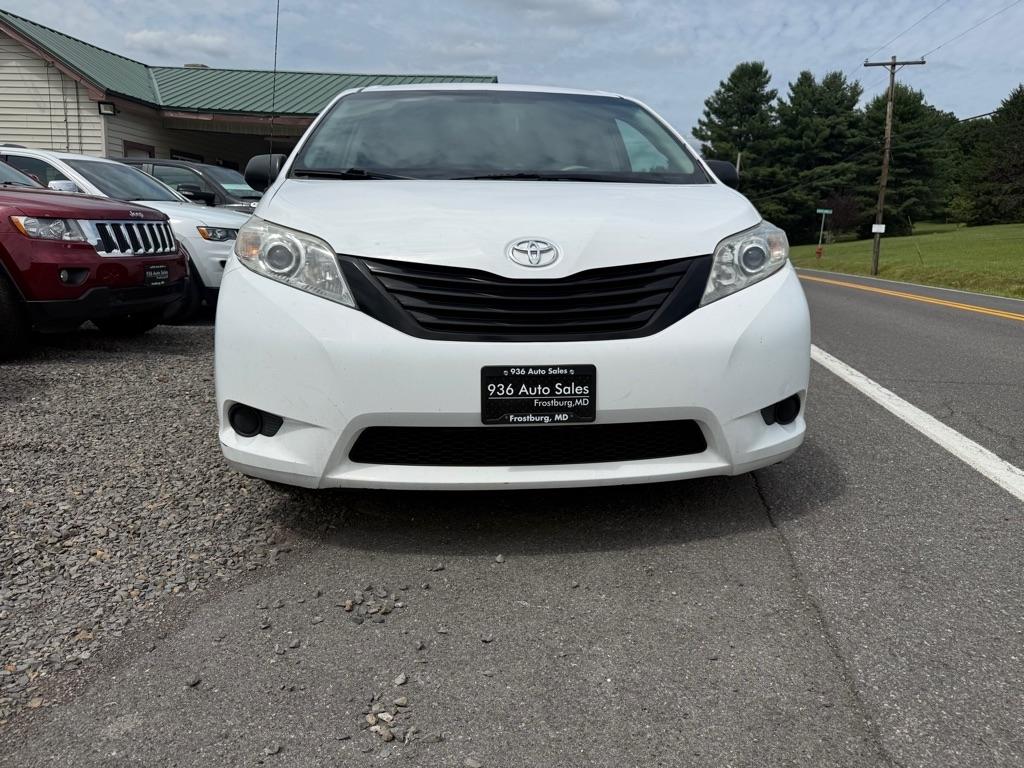 Toyota Sienna FWD 7-Passenger V6 2014