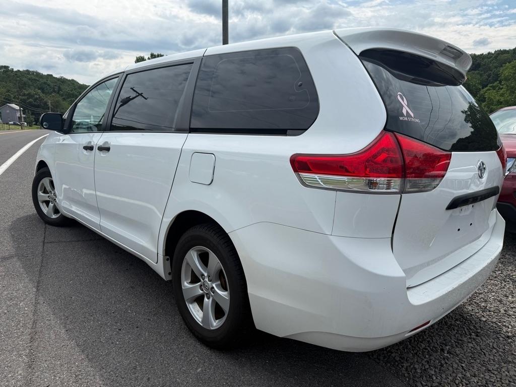Toyota Sienna FWD 7-Passenger V6 2014