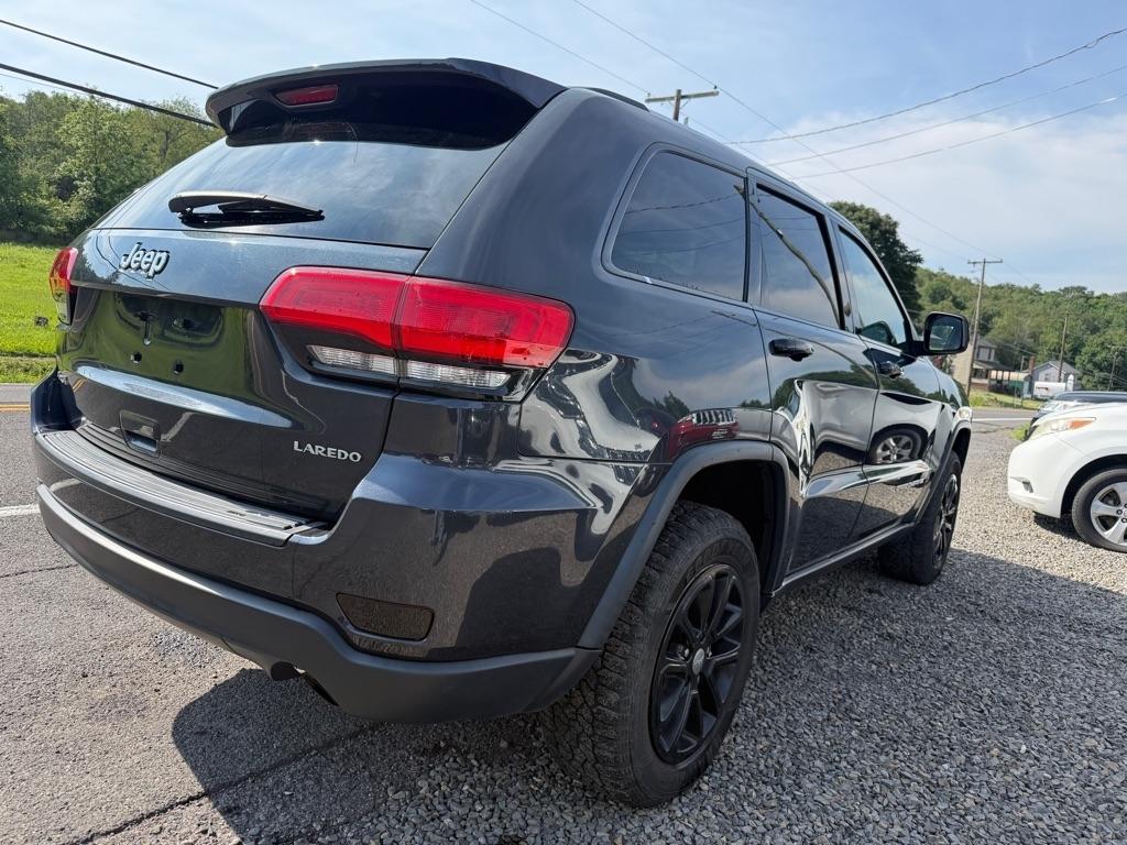 Jeep Grand Cherokee Laredo 4WD 2016