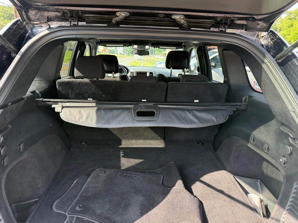 Jeep Grand Cherokee Laredo 4WD 2016
