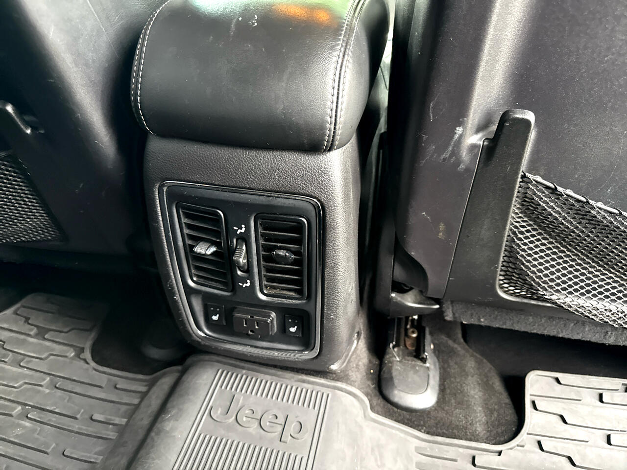 Jeep Grand Cherokee SRT8 4WD 2013
