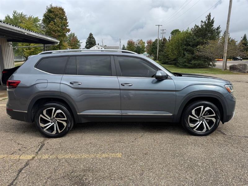 2022 Volkswagen Atlas V6 SEL photo 3