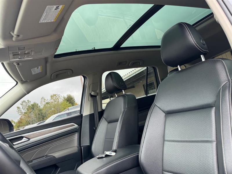 2022 Volkswagen Atlas V6 SEL photo 18