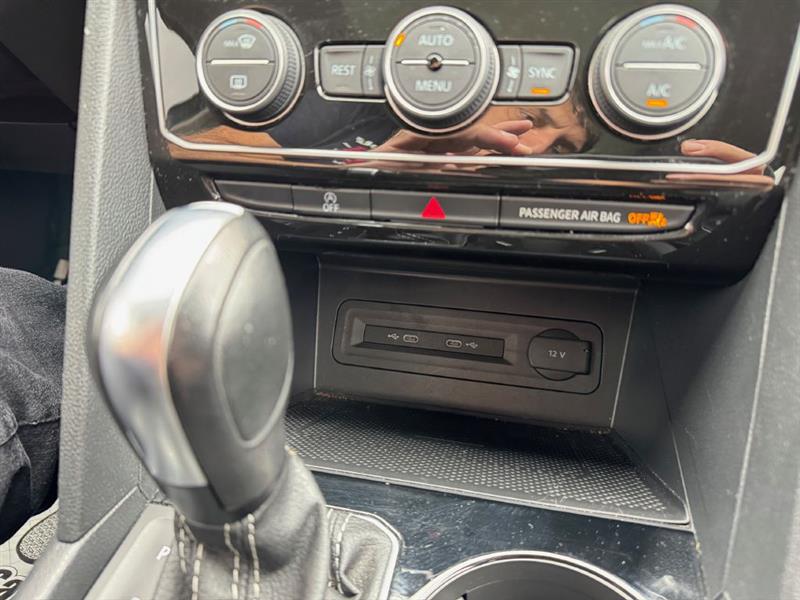 2022 Volkswagen Atlas V6 SEL photo 19