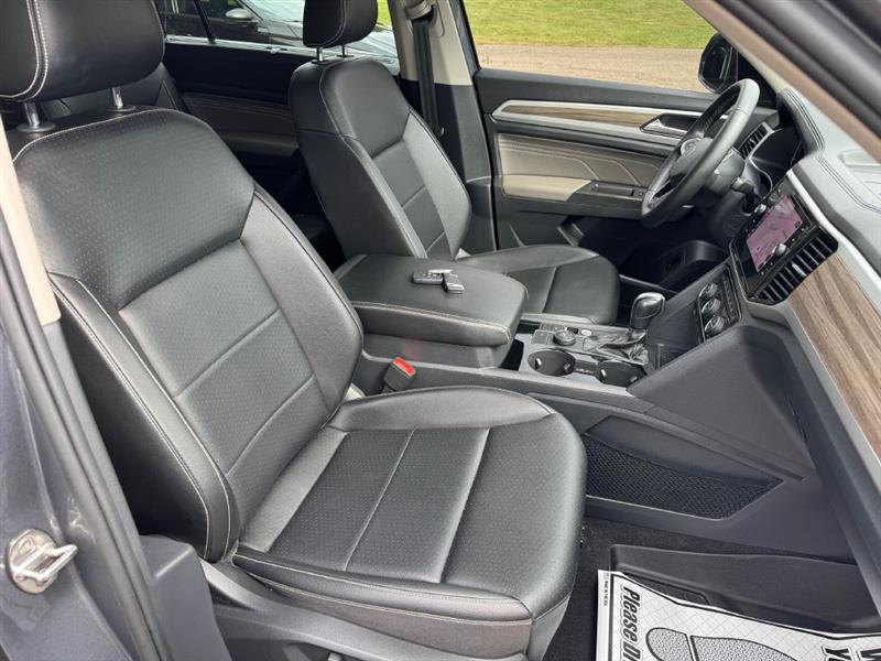 2022 Volkswagen Atlas V6 SEL photo 22